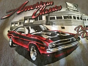 Camiseta AMERICAN CLASSICS Muscle Car & Diner Eats Drive Up & Dig In Talla Mediana - Imagen 1 de 4