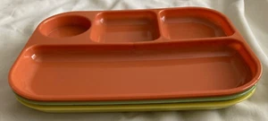 3 Vintage Colonial Plastics Plastic Divided Picnic Dinner Trays FUN FOR KIDS! - Picture 1 of 4