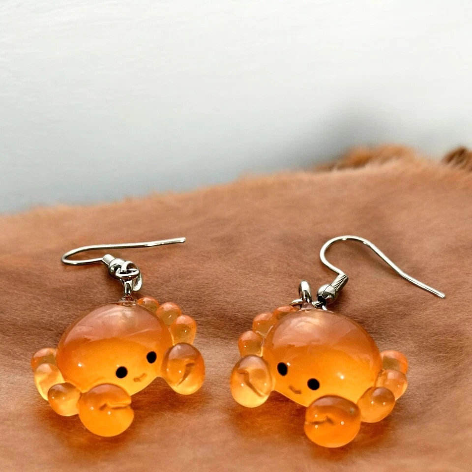 Светящиеся в темноте серьги-висячие с оранжевыми крабами океанскими животными каваи - Изображение 1 из 2