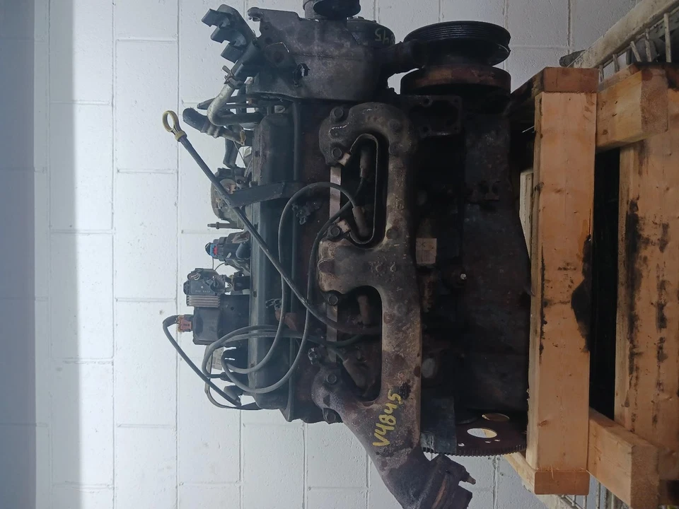 Used Engine Complete Assembly fits: 1999 Cadillac Escalade 5.7L 8-350 VIN R 8th Foto 1 de 4