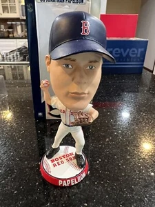 Neu im Karton BOBBLEHEAD JONATHAN PAPIERBON ROT SOX 2008 GROSSE KÖPFE 9" FOREVER LEGENDS FOC - Bild 1 von 7