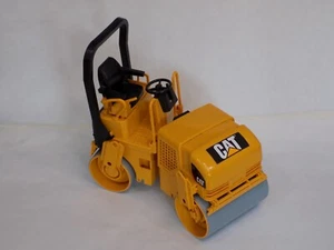 BRUDER CATERPILLAR ROAD ROLLER Asphalt Drum Compactor 02434 CAT - Picture 1 of 7