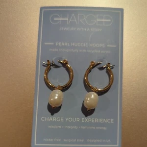 NEW Charged Pearl Huggie Hoop Earrings Pierced. Nickel Free, Surgical Steel  - Picture 1 of 2