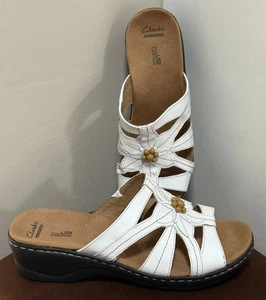 NEW CLARKS WOMENS 11 XW LEXI MYRTLE SLIDES SANDALS LEATHER WHITE SOFT CUSHION - Picture 1 of 9