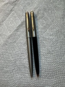 2 Vintage Parker Push Cap Ballpoint Pens with Gold Top Ends & Pocket Clips - Picture 1 of 9
