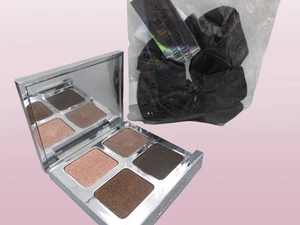 IL MAKIAG COLOR BOSS PALETA DE COLORES DE CUATRO OJOS 994 CAMBIO DE JUEGO 0,05 OZ + SCRUNCHIE - Imagen 1 de 2