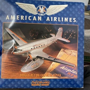American Airlines Douglas DC-3 Die-Cast Metal Ertl Prestige Series escala 1:72 - Imagen 1 de 5