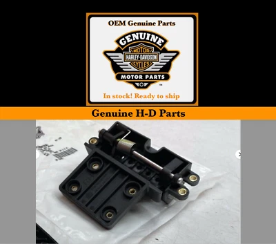 OEM🔥14-24 Harley lado derecho carretera deslizamiento carenado interior medios guantera bisagra Foto 1 de 4