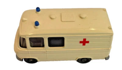 HO Scale Wiking Ambulance Made In Germany 1:87 - Image 1 of 4