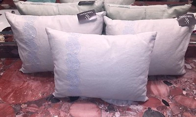 NUEVO CON ETIQUETAS Vera Wang Ropa de Cama Hogar Floral Freesia 12" x 16" Almohadas Azul Taupe Foto 1 de 4