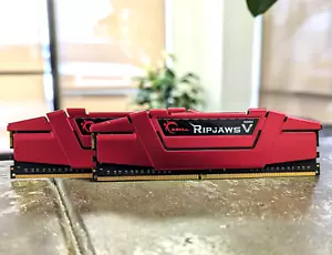 G.skill Ripjaws V DDR4 32GB ( 8GB x 4 ) 2666MHz CL19-19-19-43 1.20V - Picture 1 of 2