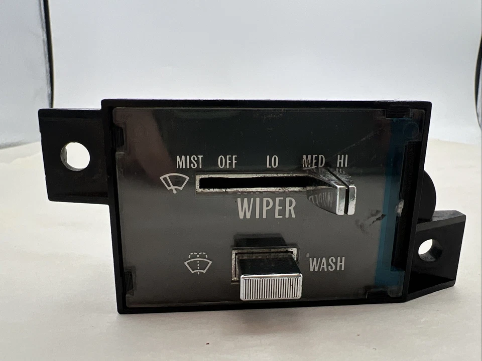 Выключатель стеклоочистителя ветрового стекла Cadillac 1642711 — 1977–1992 Eldorado Seville DeVille - Изображение 1 из 4