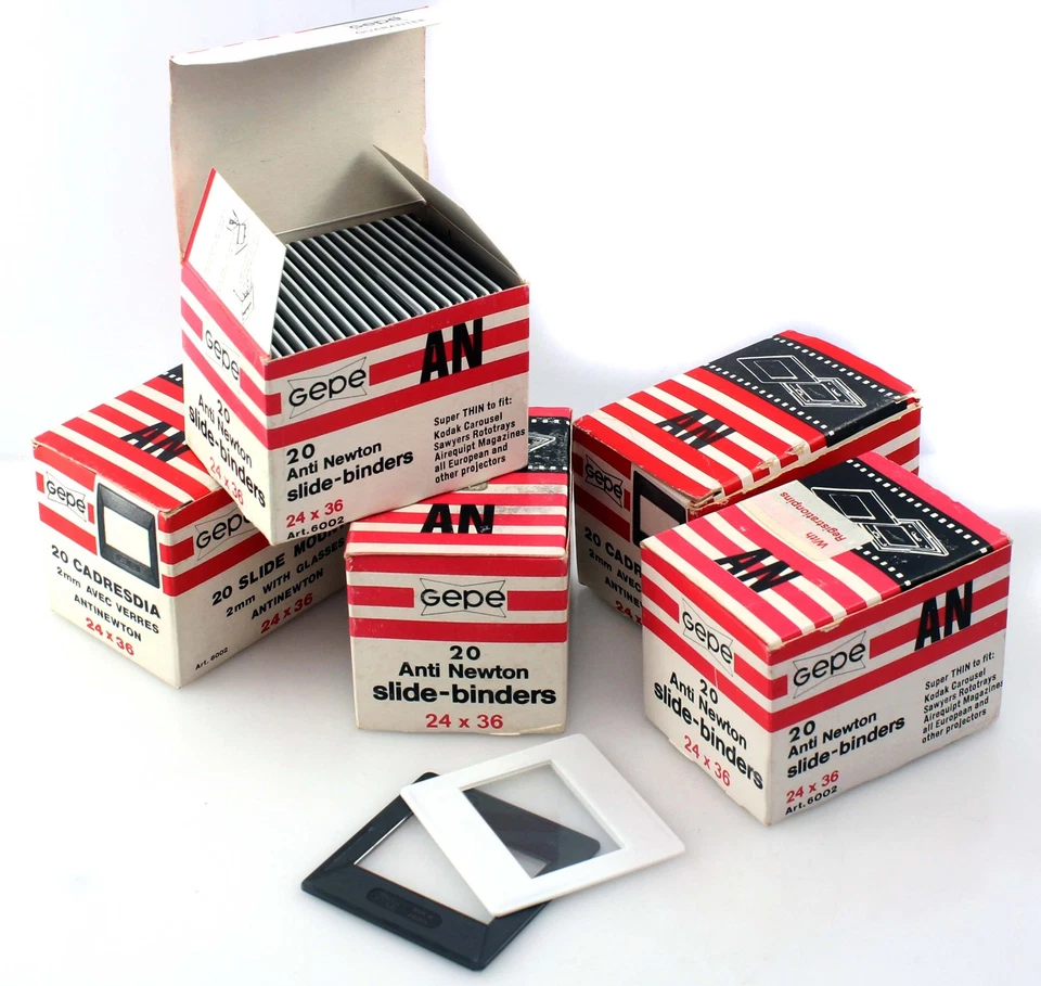 GePe 100x 5x5 35mm film 24x36 Glassless plastic Slide Film Mounts (5x20) - Image 1 of 1