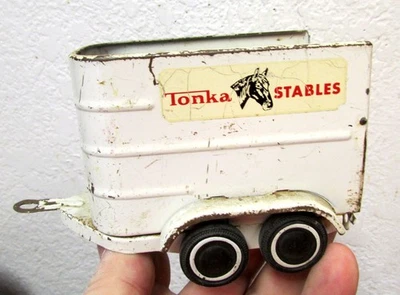 Vintage Metal Tonka Stables horse trailer, missing back ramp, fun decor toy - Image 1 of 4