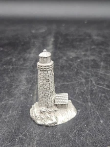 Spoontiques silberfarbener Zinn Leuchtturm und kleines Gebäude S672 ~ 2,5" hoch - Bild 1 von 3