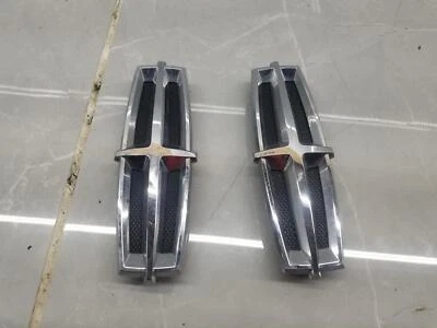 MKT 2010 par de emblemas de guardabarros #001801 Foto 1 de 2