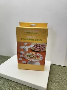 NORDICWARE International SPRITZ COOKIE PRESS mit 12 Scheiben Scheiben - komplett neu - Bild 1 von 7