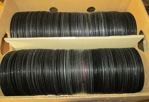 50 Singels 7" Schallplatten zum Basteln,als Deko, Partykeller Wand Hobby - Bild 1 von 1