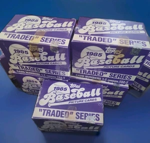 Juego de fábrica Topps 1985 intercambiado + holograma + 132 tarjetas de béisbol envueltas a medida - Imagen 1 de 2