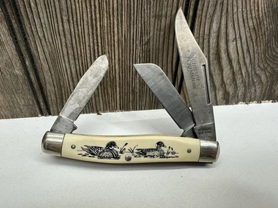 Schrade Scrimshaw Pocket Knife Of The Great American Outdoors USA 505sc - Image 1 of 4