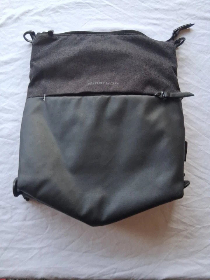 Sherpani Cabo Convertible Travel Backpack Bag Laptop Crossbody Black - Image 1 of 4