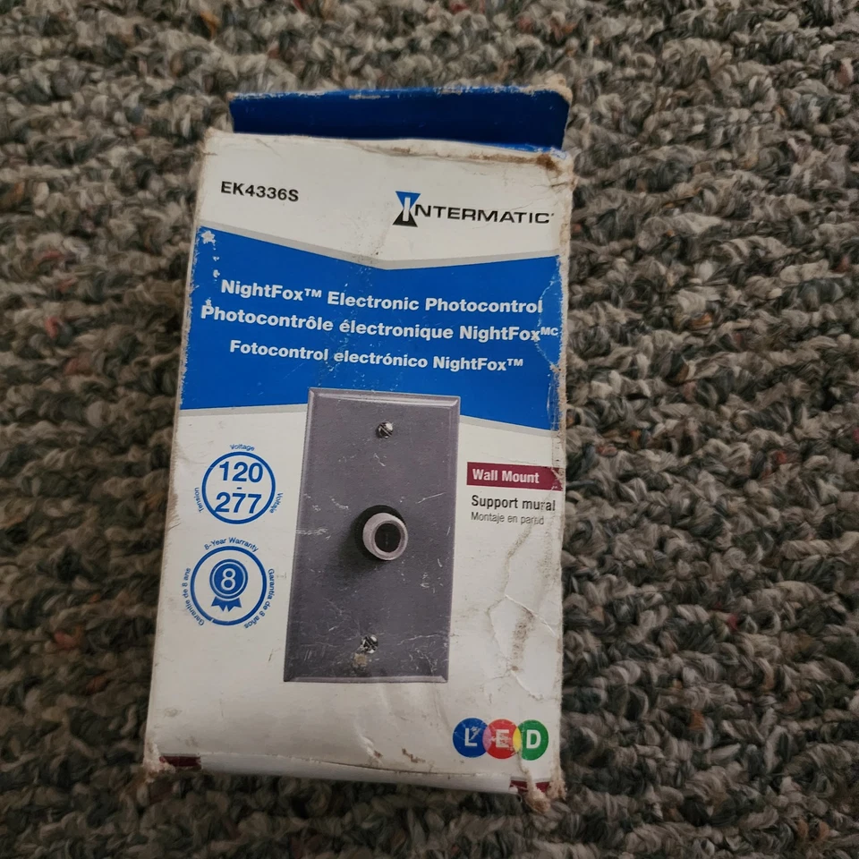 Intermatic NightFox Electronic Photocontrol EK4336S Wall Mount - Image 1 of 3