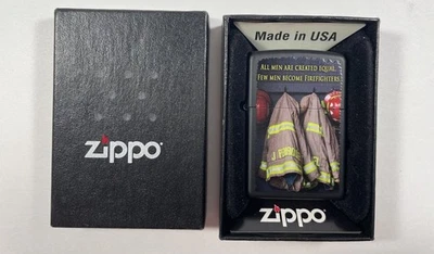 ZIPPO TODOS LOS HOMBRES SON CREADOS IGUALES POCOS HOMBRES SE CONVIERTEN EN BOMBEROS NUEVO EN CAJA Foto 1 de 4