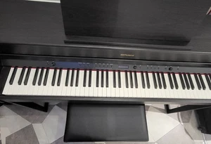 Roland HP702-DR Digital Piano Rosewood and Box Bench with storage Rosewood - Picture 1 of 3