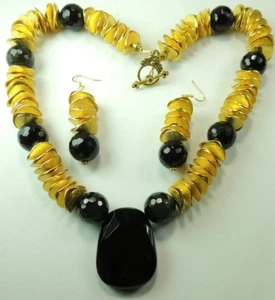 Statement Necklace with Gold Tone Textured Disks & Onyx Earring Set Wedding - Picture 1 of 2
