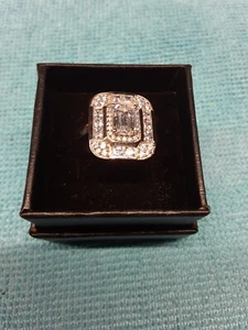 Anillo octágono de ley talla 9 hecho con circonitas color blanco de Swarovski (523) - Imagen 1 de 9