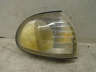 Luz giratoria de esquina lateral derecha Ford Windstar 95 96 97 montada en guardabarros OEM Foto 1 de 4
