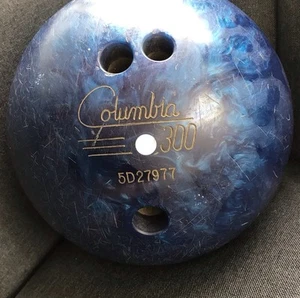 VINTAGE BLUE 12LB 8 Oz COLUMBIA 300 WHITE DOT BOWLING BALL - Picture 1 of 6