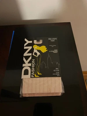 NEW WOMEN'S SIZE SMALL DKNY FASHION MOD STRIPE TIGHTS-20 DENIER - Image 1 of 4