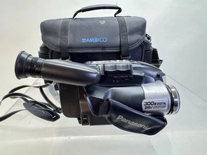 Panasonic PalmSight PV-L759D VHS-C Camcorder Bundle TESTED Nice Condition - Picture 1 of 20