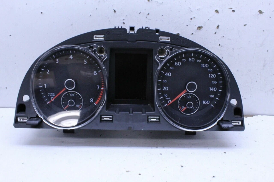 Volkswagen Passat Speedo 2009 velocímetro cuadro de instrumentos OEM usado Foto 1 de 4