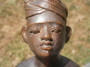 MAN head and shoulders - WOOD CARVING - 130mm high - Picture 1 of 4