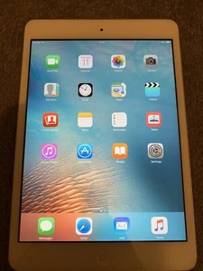Apple iPad mini 1st Gen. 16GB, Wi-Fi + Cellular Silver - Picture 1 of 8