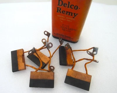 NOS Delco Heavy Duty 6V Generator Brush GM 1838340 SIZE: 1.593" X 1" BY 2 1/8" - Image 1 of 4