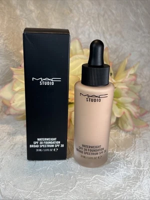 MAC Studio Waterweight Foundation SPF 30 Original Formula - NW22 - FS NIB FreeSh - Image 1 of 2
