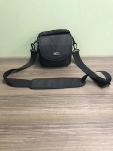 Unbranded Padded Nylon Camcorder Carrying Case With One Internal Top Loader 2E - Picture 1 of 3