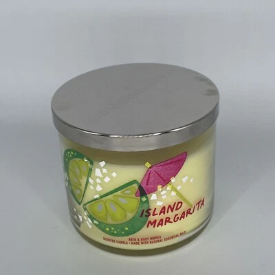 Vela frasco Bath And Bodyworks, ilha margarita amarela nova 14,5 oz. 3 pavios. - Imagem 1 de 4
