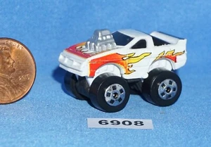 MICRO MINI CHEVY ROAD CHAMPS De colección Milton Bradley - Imagen 1 de 4