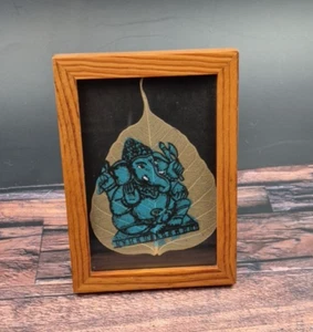 Arte Espiritual Ganesha 4x6 Pintura Enmarcada en Hoja de Pipal Azul Hindú Boho Decoración - Imagen 1 de 7