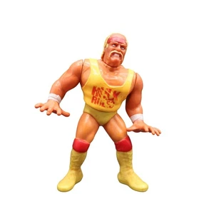 Hasbro Hulk Hogan Actionfigur Titan Sports 4,5 inch Hulk Rules 1990 lose - Bild 1 von 6