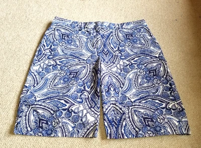 Pantalones Cortos Mujer-TALBOTS-Azul Marino/Blanco Paisley Algodón Elástico tiro Medio Bermudas-12 Foto 1 de 4