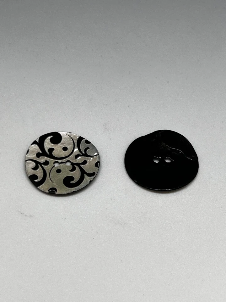 Elegant Vintage shell Button with Intricate Design alongside Classic Round but - Image 1 of 1