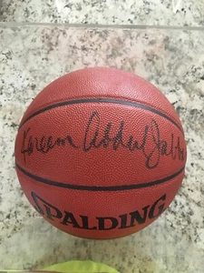 RARE KAREEM ABDUL JABBAR SIGNED FULL SIGNATURE BASKETBALL WITH COA & BECKETT - Picture 1 of 9