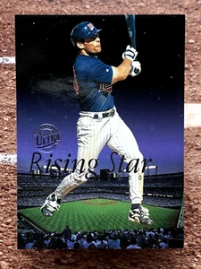 1996 Fleer Ultra Rising Stars Gold Medallion Marty Cordova #2 - Picture 1 of 2