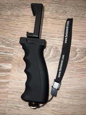 Universal Ergonomic DSLR Mirrorless Camera Camcorder Monocular Hand Grip Stabil - Image 1 of 2