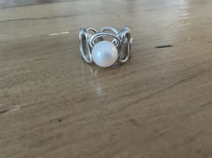 Sterling Silver Open Pebble Style White Pearl Ring Sz 7 - Picture 1 of 8